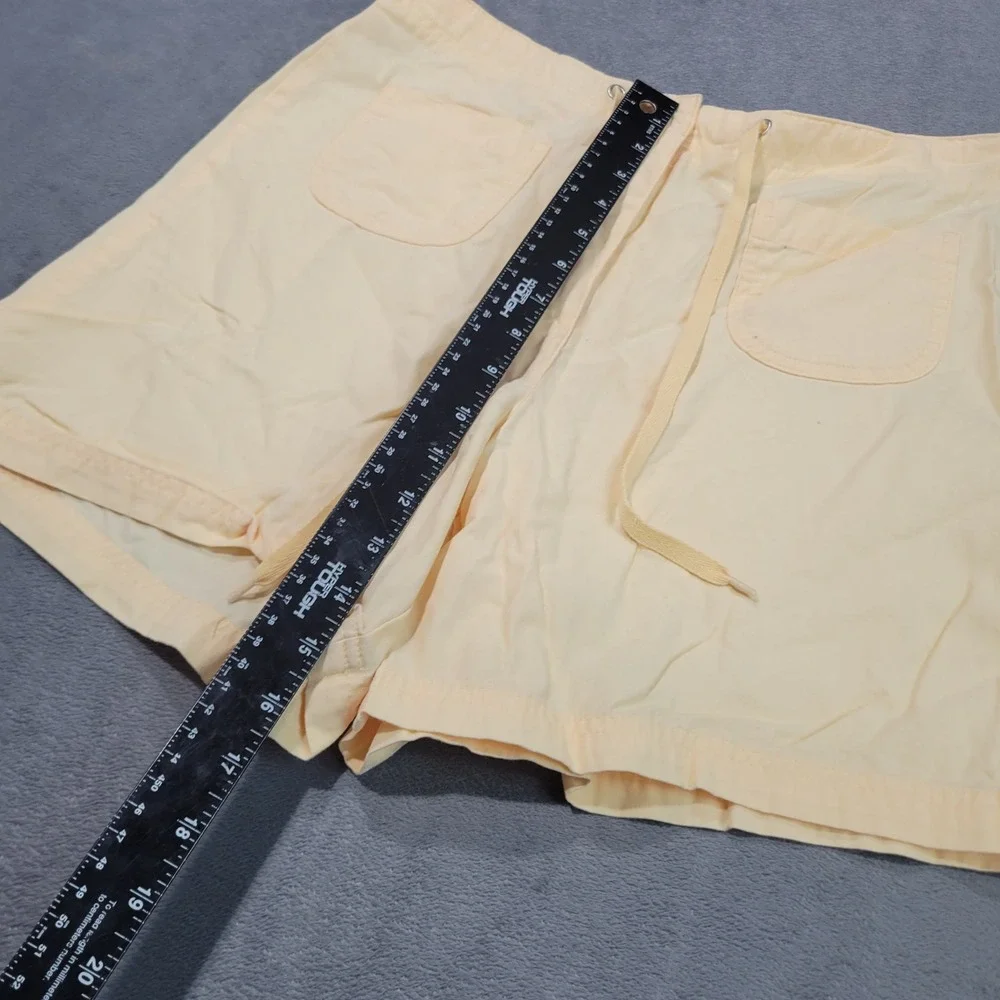 White Stag Shorts Women 8 Yellow Cotton Drawstring Elastic Waist Vintage W551421